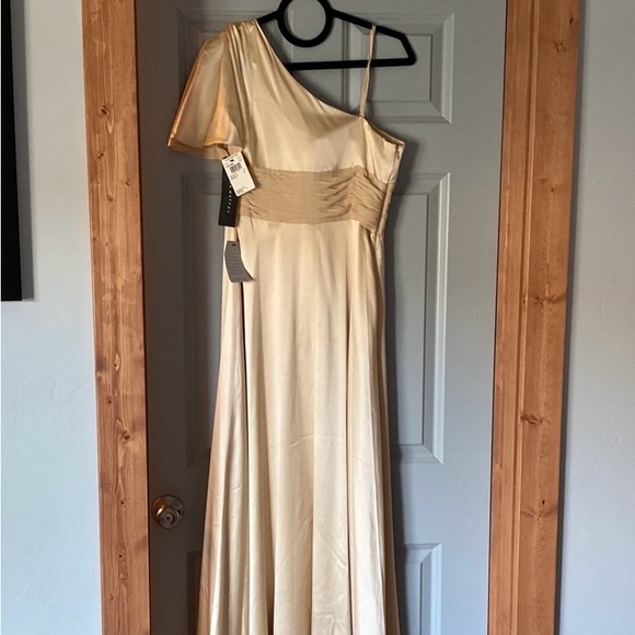 Aidan Mattox One-Shoulder Silk Gown - Picture 4 of 4